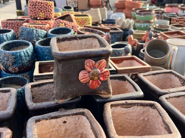 Planters & Pots